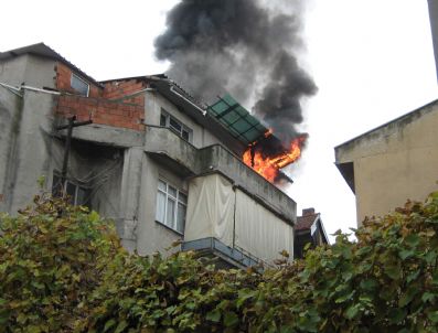 Akyazı'da Korkutan Yangın