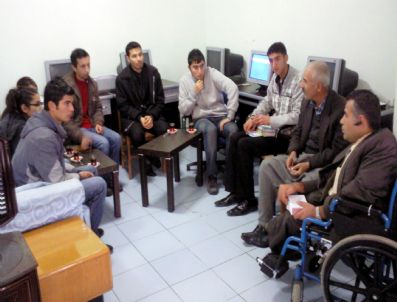 Chp Gençlik Kollarından Engellilere Ziyaret