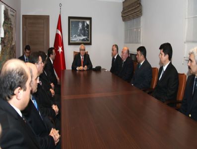 NURULLAH ÇAKıR - Çorum Valisi Çakır, Emniyet Müdürleriyle Bir Araya Geldi