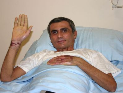 Irak'ta Düşen Uçakta Ölen Kızı İçin Facebook'ta Sayfa Açtı