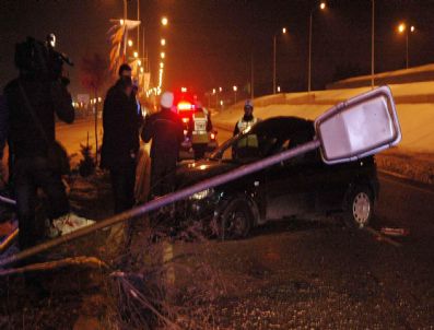 Otomobilin Hurdaya Döndüğü Kazada Dört Kişi Yaralandı