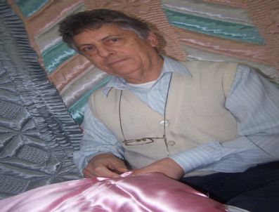 FAHRİ KORUTÜRK - Yorgancılar İğneyle Kuyu Kazıyor