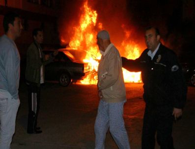 Konya'da Park Halindeki 8 Araç Kundaklandı