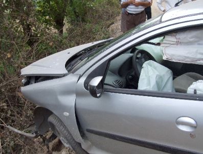 Otomobili İle 50 Metreden Aşağı Düştü, Burnu Bile Kanamadı