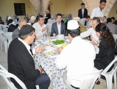 Sabah Kahvaltısında 20 Bin Kişiye Tirit Ziyafeti