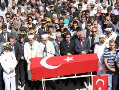 NEBI BOZKURT - Şehit Hüseyin Kıraç Tarsus'ta Toprağa Verildi