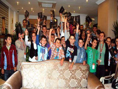 Vali Yardımcısı Altunkaya, Gümüşhaneli Öğrencilerle Bir Araraya Geldi