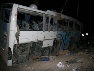 Yolcu Otobüsü Şarampole Devrildi: 2 Ölü, 39 Yaralı