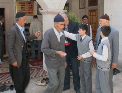 TENZILE ERDOĞAN - Başbakan'ın Adaşları, Tenzile Erdoğan İçin Mevlit Okuttu