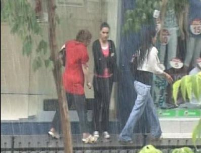 DEVLET METEOROLOJI GENEL MÜDÜRLÜĞÜ - Kırşehir Yağmura Teslim Oldu