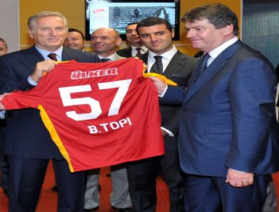 BAMIR TOPI - Arnavutluk Cumhurbaşkanı Bamir Topi, Türk Telekom Arena'yı Ziyaret Etti