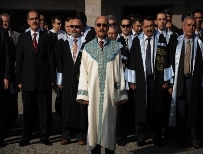 YUSUF ZİYA ÖZCAN - Batman Üniversitesi’nde Yeni Akademik Yıl Törenle Açıldı