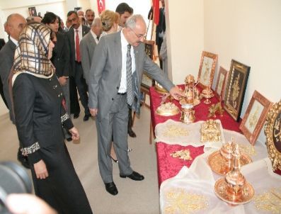 Erzincan'da 'mutlu Kadın Mutlu Toplum' Projesi Sona Erdi