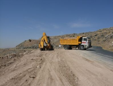 YAMULA BARAJı - Kocasinan Uzurumları Yol Yapıyor