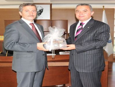 UĞUR TURAN - Şahinbey Kaymakamı Uğur'dan Başkan Tahmazoğlu'na Ziyaret