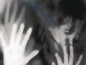 15 yaşındaki kızını boğarak öldürdü