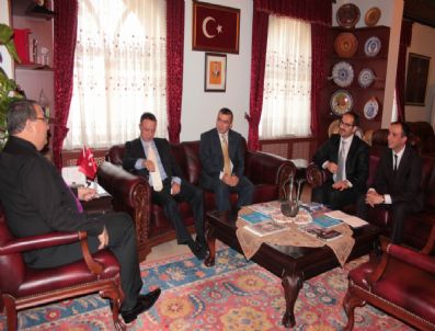 HASAN ÜNVER - Ajans Press Yöneticileri Ünver`i Ziyaret Etti