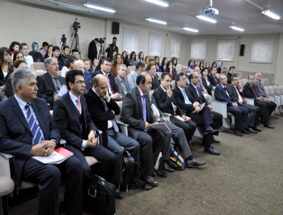 Almanya`ya Göçün Konuşulduğu Toplantıda Mesut Özil Örneği