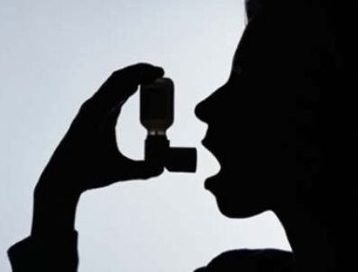 Negatif iyonlar astıma astıma birebir