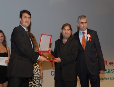 Başkan Dündar’dan Kuaförlere Kalite Belgesi