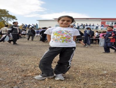 CEMAL ÖZTÜRK - Erzurumlu Minik Atlet, Elvan Gibi Başarılı Olmak İstiyor
