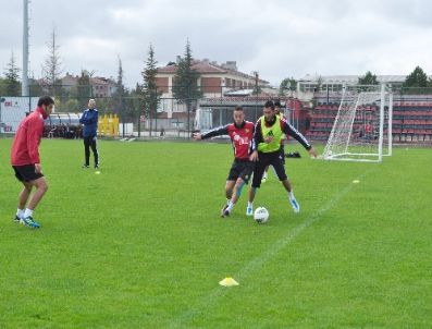 MİCHAEL SKİBBE - Eskişehirspor Teknik Direktörü Skibbe: Ordu’ya Puan Almak İçin Gidiyoruz
