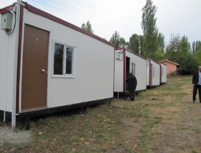 Hisarcık’ta Prefabrik Konutlar Dağıtıldı