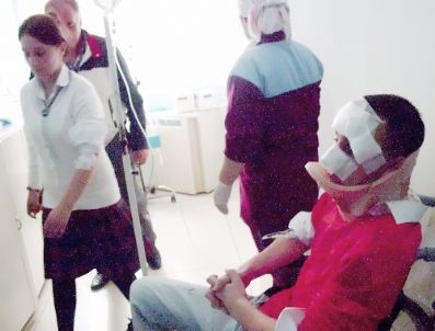 Öğrenci Servisi, Otomobille Çarpıştı: 17 Yaralı