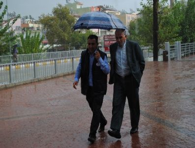 Sağanak Yağış Manavgat`ta Hayatı Olumsuz Etkiliyor