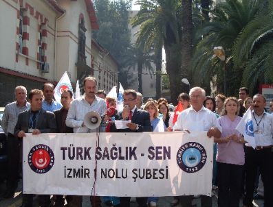 TÜRK SAĞLıK SEN - Sağlıkçılar Hastane Yanındaki Baz İstasyonlarına Tepki Gösterdi