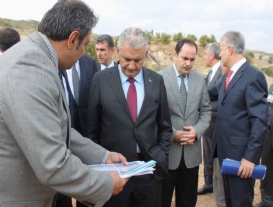 MUSTAFA TAŞKESEN - Ulaştırma Bakanı Yıldırım Tunceli`de