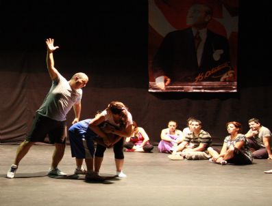 Abt 15 Ekim`de Perdelerini Açıyor