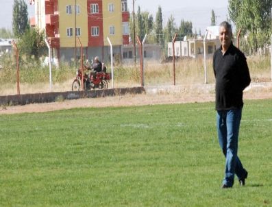 DURMUŞ KÜÇÜK - Elbistanspor, Kahramanmara Belediyespor`u Gözüne Kestirdi