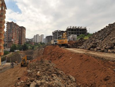 ÇUKURÇAYıR - Kanuni Bulvarı Yapım Çalışmaları Sürüyor