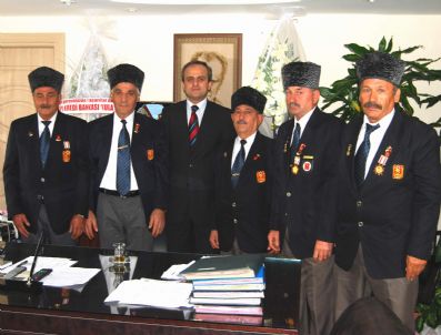 Kula`da Gazilerden Kaymakam Cıbır’a Ziyaret