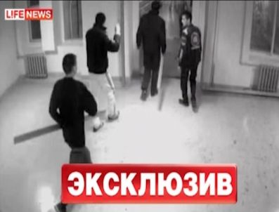 Rusya’da Mahkumların Hapishaneden Toplu Kaçışı Güvenlik Kamerasında