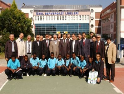 Somalili Öğrenciler Türkçe Öğrenmeye Başladı