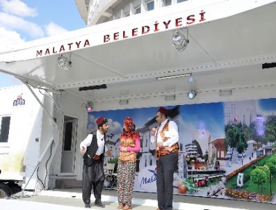 ŞÜKRÜ ÖZCAN - Tır`da Sinema ve Tiyatro Keyfi Başladı