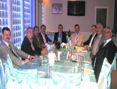 DÜŞÜNCE BIRLIĞI - Yüzde 22, Manisa`da Yaşamaktan Mutsuz