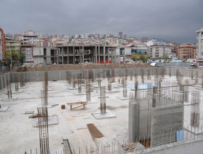 `adnan Menderes Demokrasi Meydanı` Hızla Yükseliyor