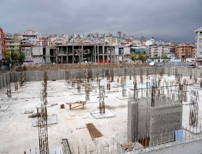 AY YıLDıZ - Adnan Menderes Demokrasi Meydanı`nın Yapımı Devam Ediyor