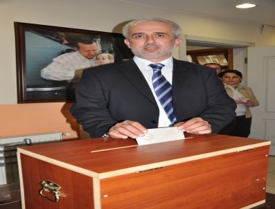 Ak Parti`de Seçim Heyecanı