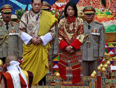 BUDIST - Butan Kralı halktan biriyle evlendi
