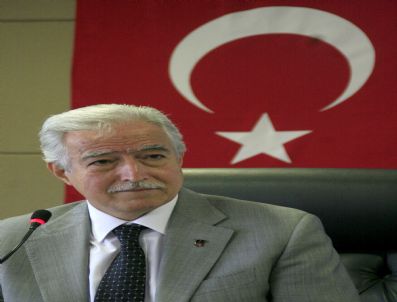 TOTEM - Meclis`te `zarfçı Gazeteci` Polemiği Sürüyor