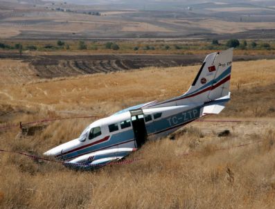 Pilot ve Öğrencisini Köylüler Kurtardı
