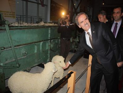 VEDAT MÜFTÜOĞLU - Türkiye`nin İlk Tekstil Sanayi Müzesi Bursa`da Kapılarını Açtı