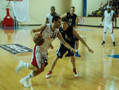 Beko Basketbol Ligi`nde Erdemir, Kendi Evinde Anadolu Efes`e Mağlup Oldu