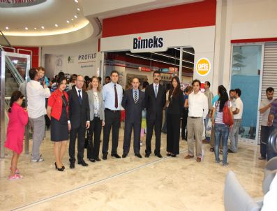 BIMEKS - Bimeks Açılışında `indirim` İzdihamı