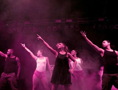 Gurbetçiler Hadise ile coştu