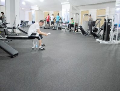 Hakkari Üniversitesi`nde Spor Merkezi Açıldı